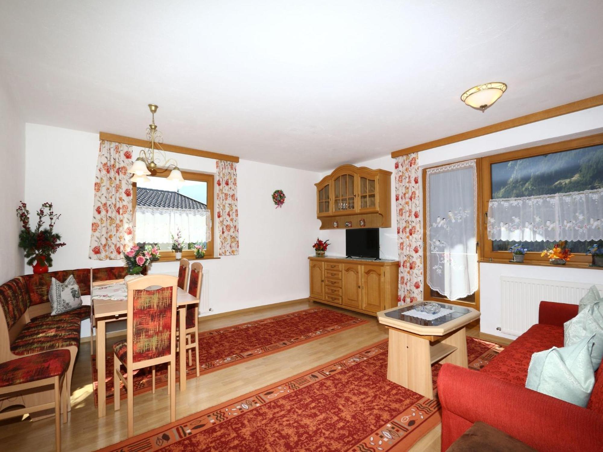 Apartment In Mayrhofen With A Balcony Екстериор снимка