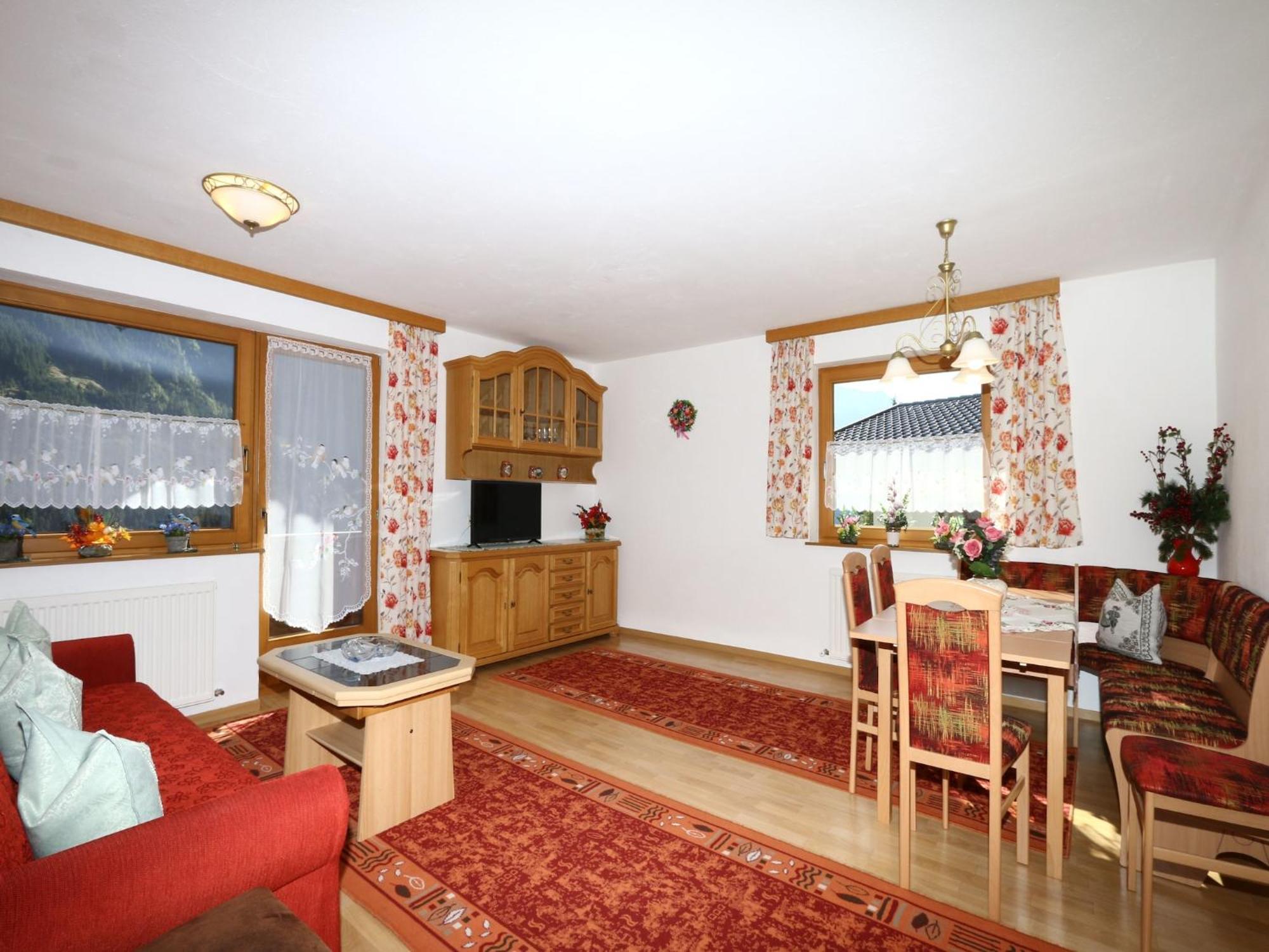 Apartment In Mayrhofen With A Balcony Екстериор снимка