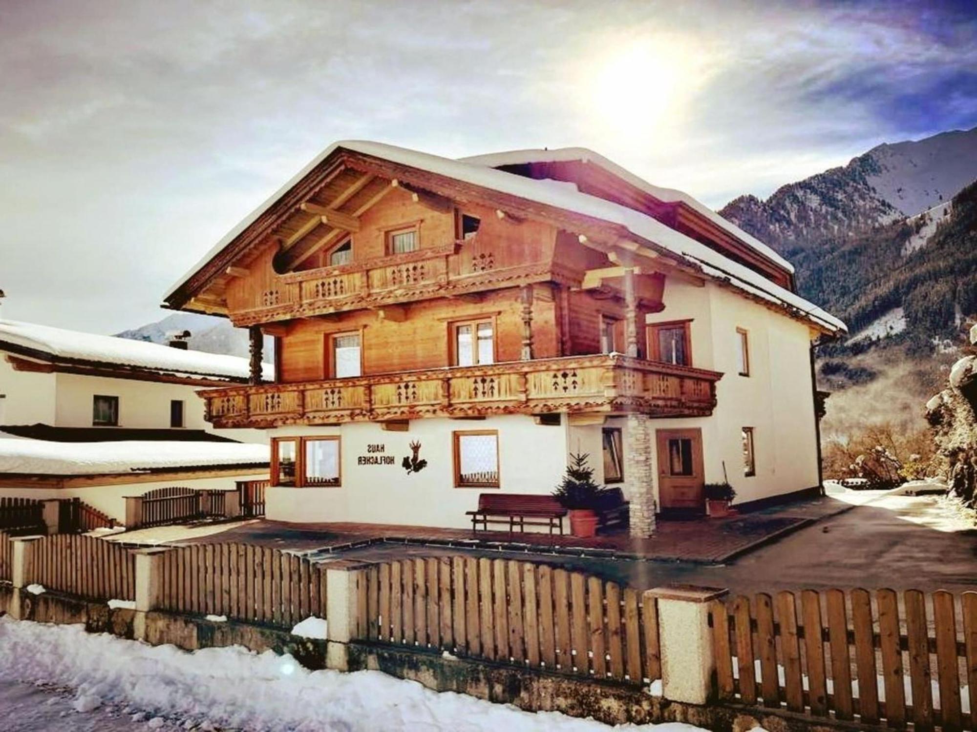 Apartment In Mayrhofen With A Balcony Екстериор снимка
