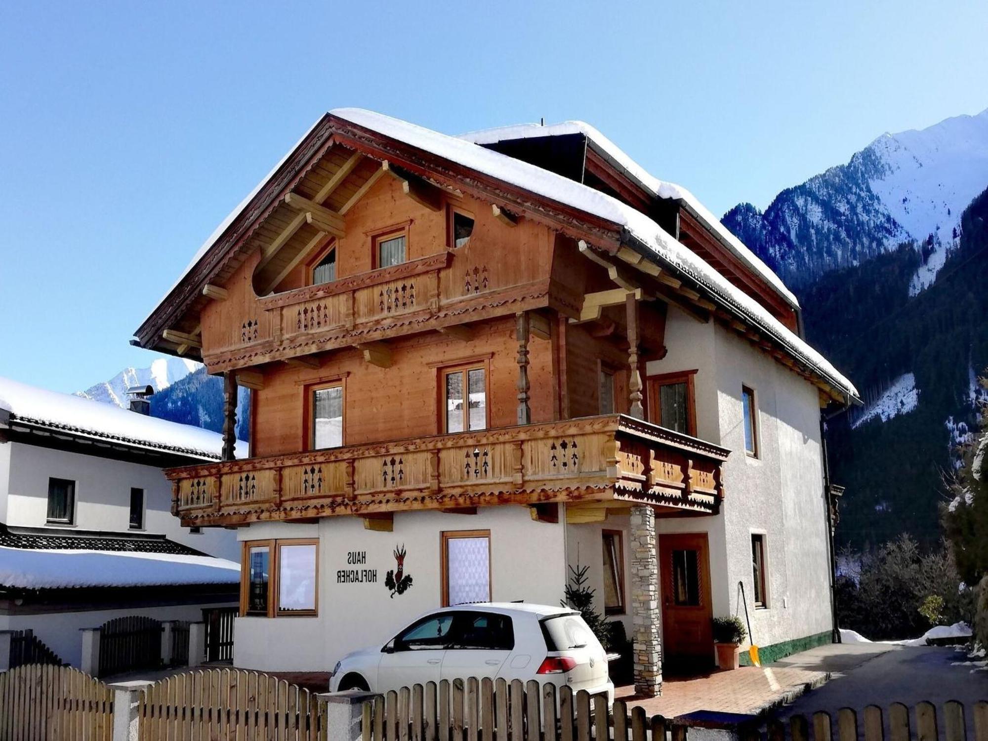 Apartment In Mayrhofen With A Balcony Екстериор снимка