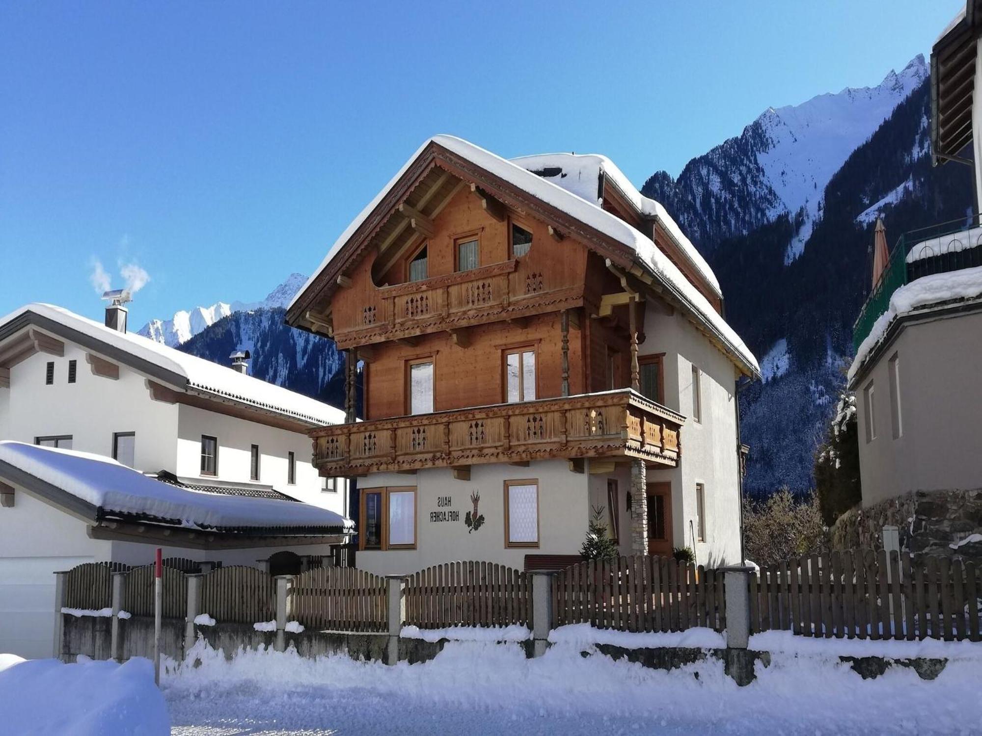 Apartment In Mayrhofen With A Balcony Екстериор снимка