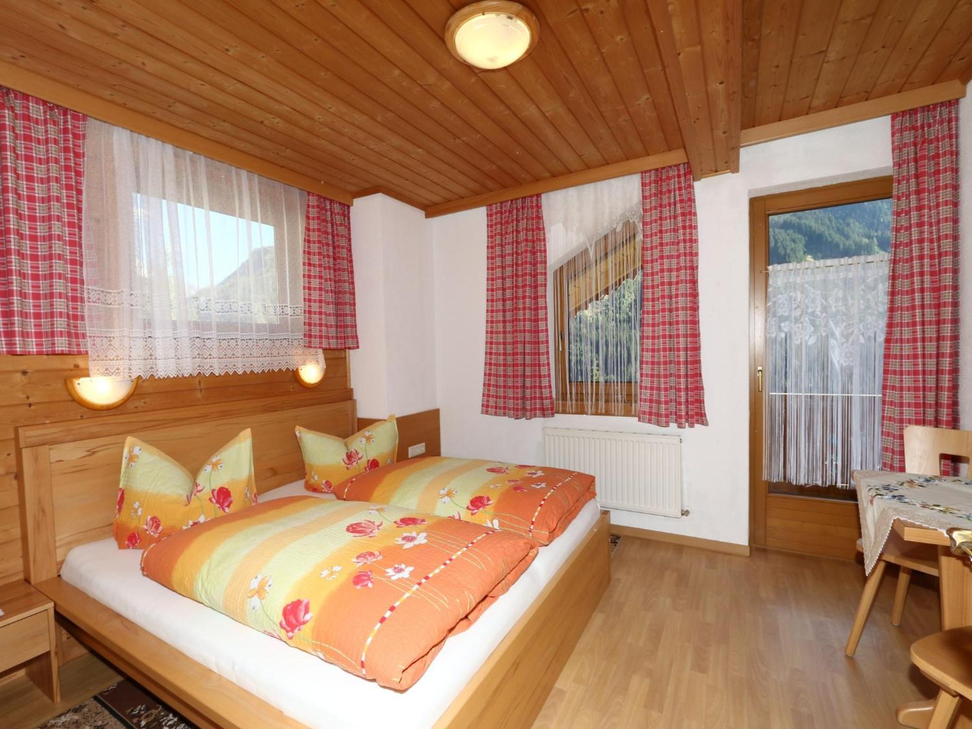 Apartment In Mayrhofen With A Balcony Екстериор снимка
